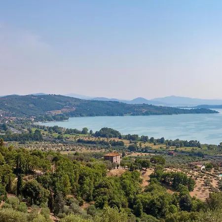 Stunning In With Kitchen * Paciano